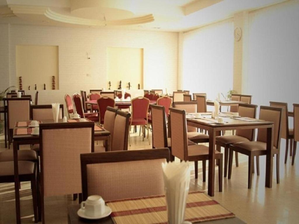 Myat Nan Yone Hotel Naypyidaw Екстериор снимка